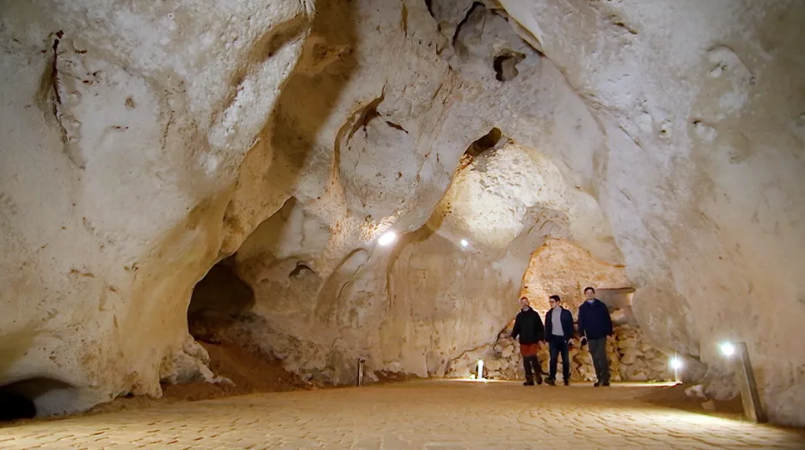 <span style="font-weight: bold;">"Пещера Таврида" </span>