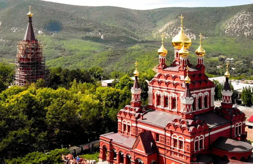 <span style="font-weight: bold;">«По святым местам Крыма» </span>